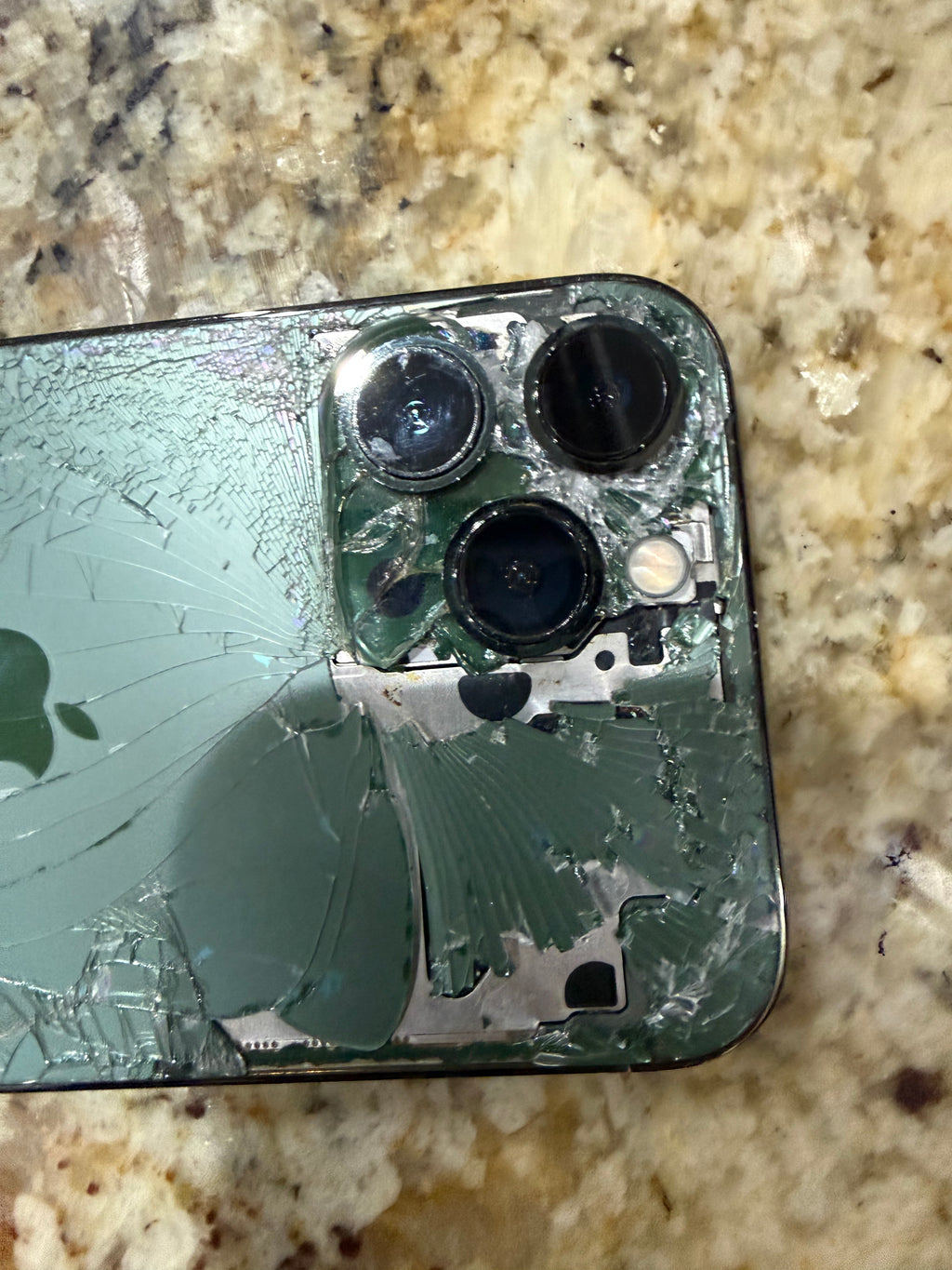 Apple iPhone 13 Pro Max Alpine Green 128GB FOR PARTS ONLY