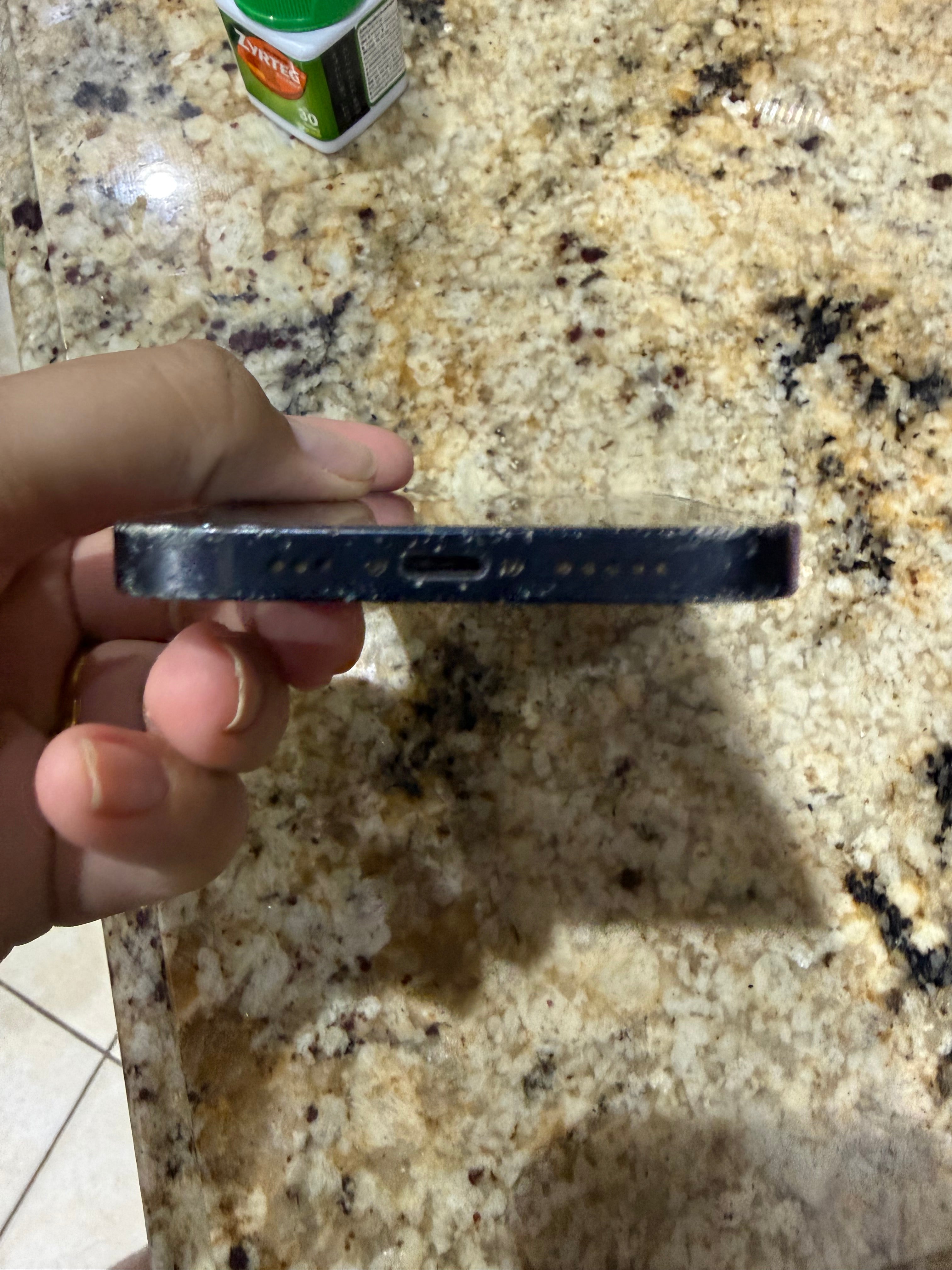 iPhone 12 64GB, Black  STUCK IN APPLE LOOP FOR PARTS OR NEEDS TO BE FIXED